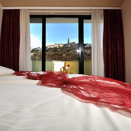 Hotel Fontana Buzet Εξωτερικό φωτογραφία