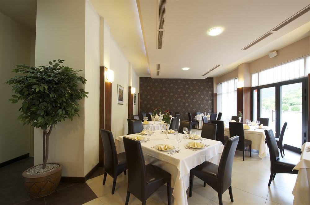Hotel Fontana Buzet Εξωτερικό φωτογραφία
