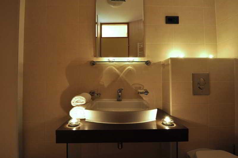 Hotel Fontana Buzet Εξωτερικό φωτογραφία