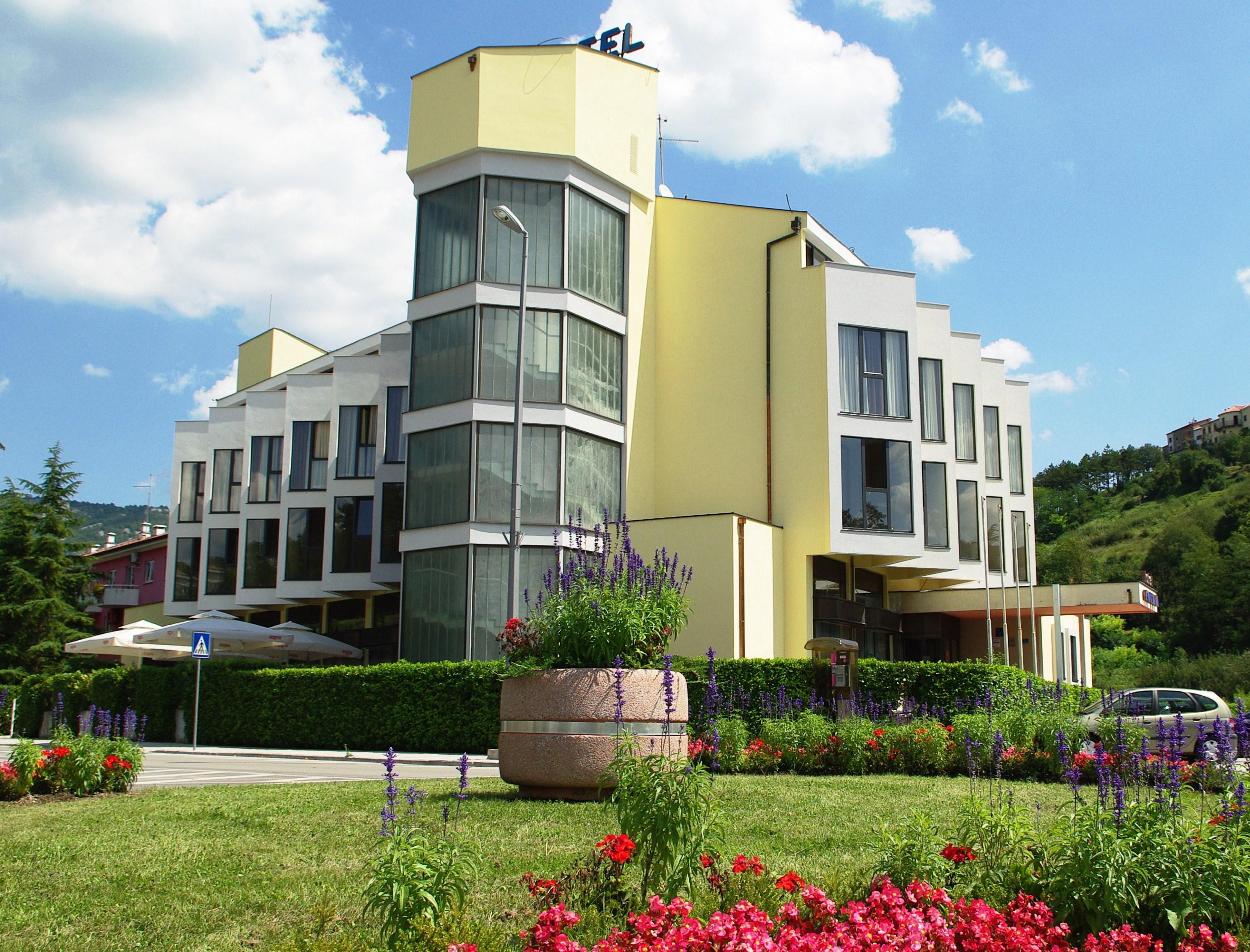 Hotel Fontana Buzet Εξωτερικό φωτογραφία
