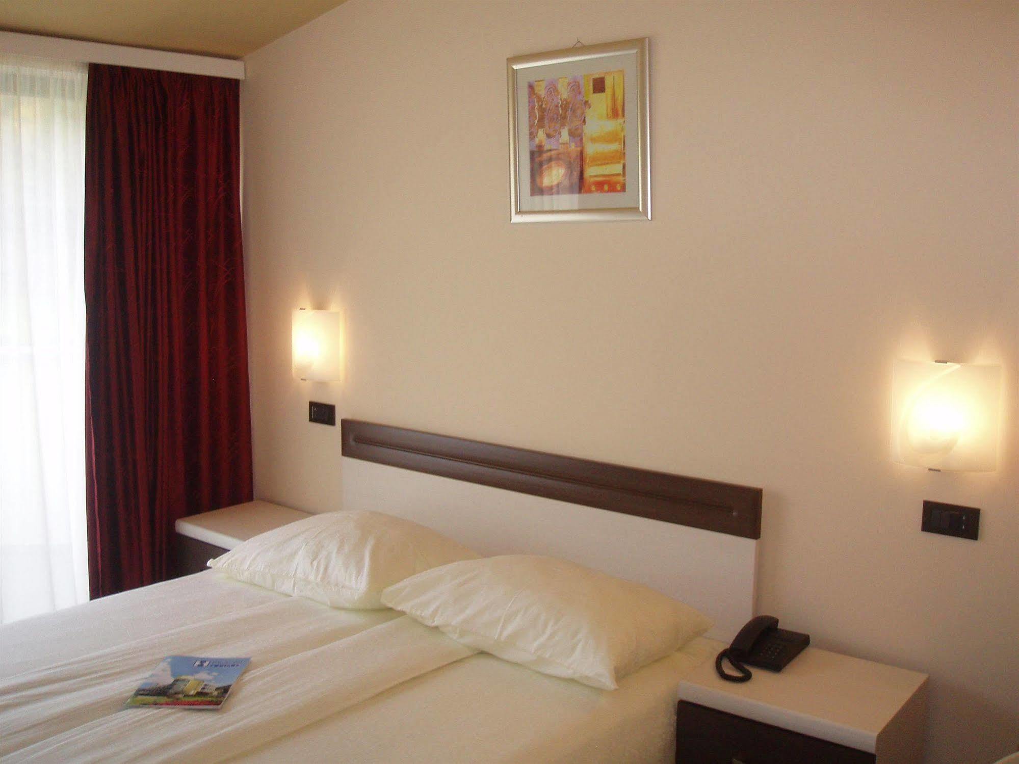Hotel Fontana Buzet Εξωτερικό φωτογραφία