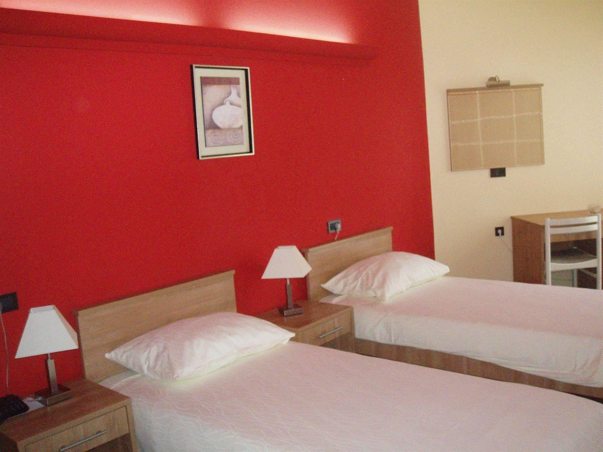 Hotel Fontana Buzet Δωμάτιο φωτογραφία
