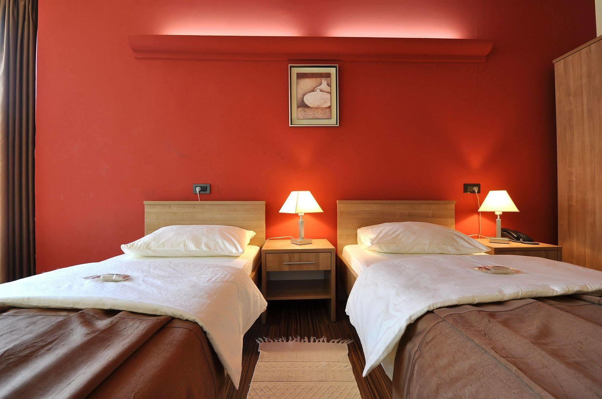 Hotel Fontana Buzet Εξωτερικό φωτογραφία